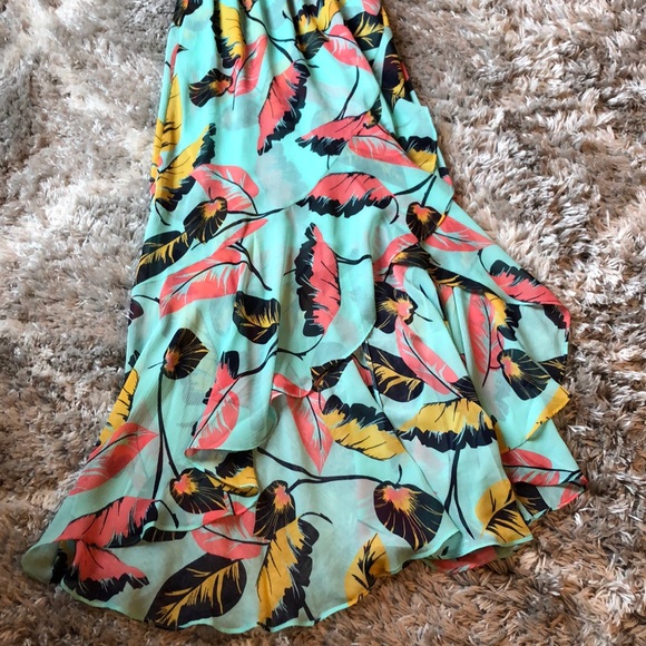 Express floral leaf maxi dress - Picture 5 of 7